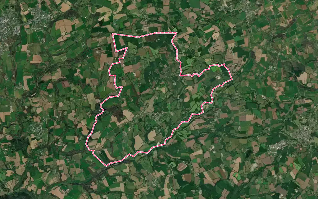 Vue satellite de Langolen avec ses contours administratifs