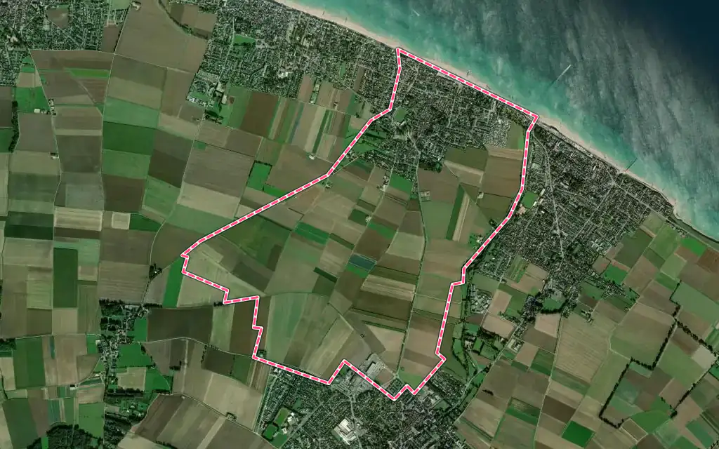 Vue satellite de Langrune-sur-Mer avec ses contours administratifs