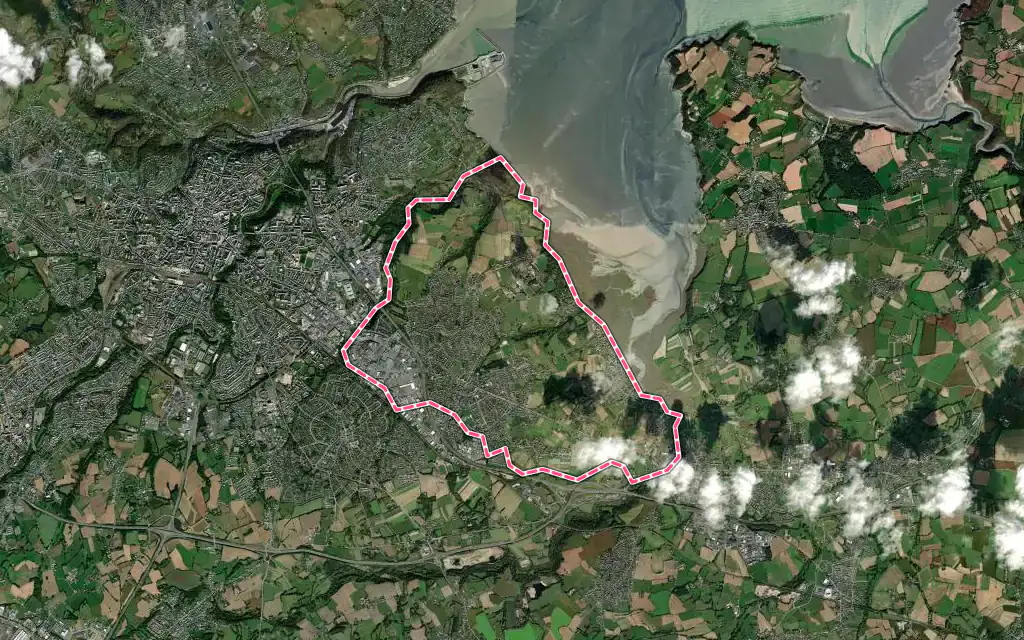 Vue satellite de Langueux avec ses contours administratifs