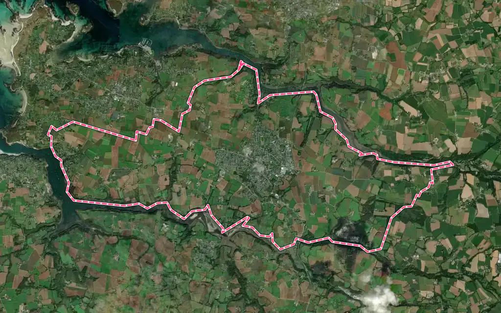 Vue satellite de Lannilis avec ses contours administratifs