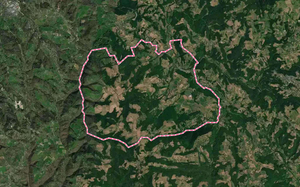 Vue satellite de Lanteuil avec ses contours administratifs