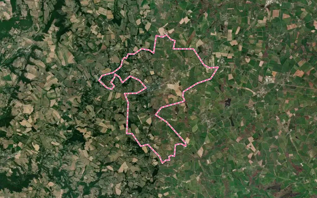 Vue satellite de Lanuéjouls avec ses contours administratifs