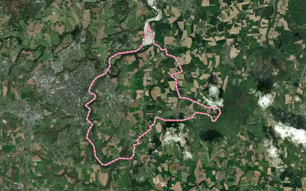 Vue satellite de Lanvallay avec ses contours administratifs