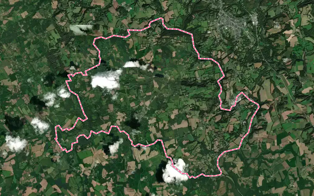 Vue satellite de Lanvénégen avec ses contours administratifs