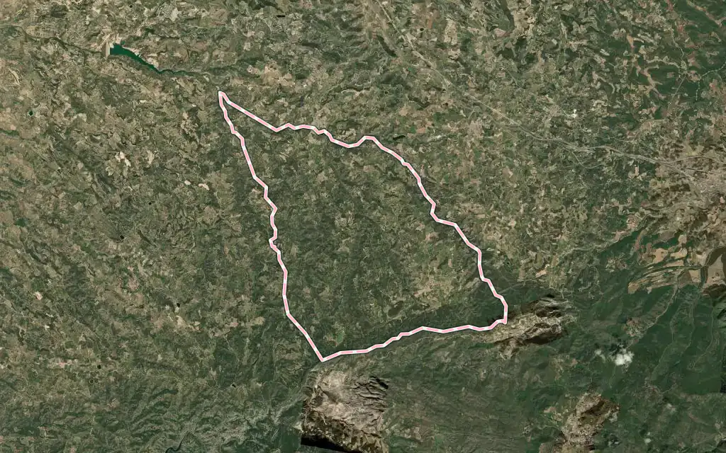 Vista satélite de la Pobla de Cérvoles con su contorno administrativo