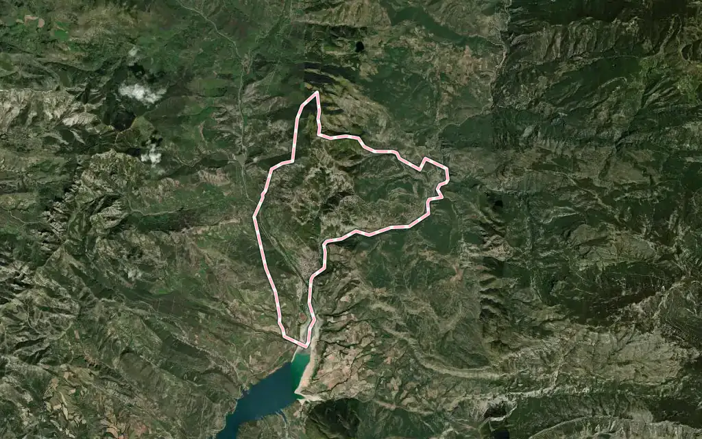 Vista satélite de la Pobla de Segur con su contorno administrativo