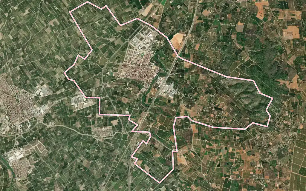 Vista satélite de la Pobla Llarga con su contorno administrativo