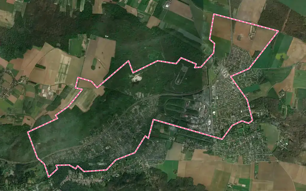 Vue satellite de Lardy avec ses contours administratifs