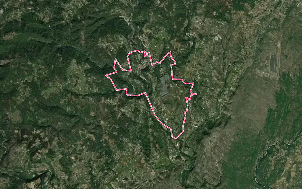 Vue satellite de Largentière avec ses contours administratifs