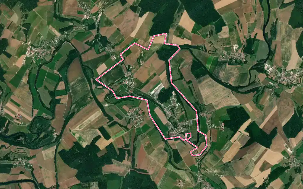 Vue satellite de Larians-et-Munans avec ses contours administratifs