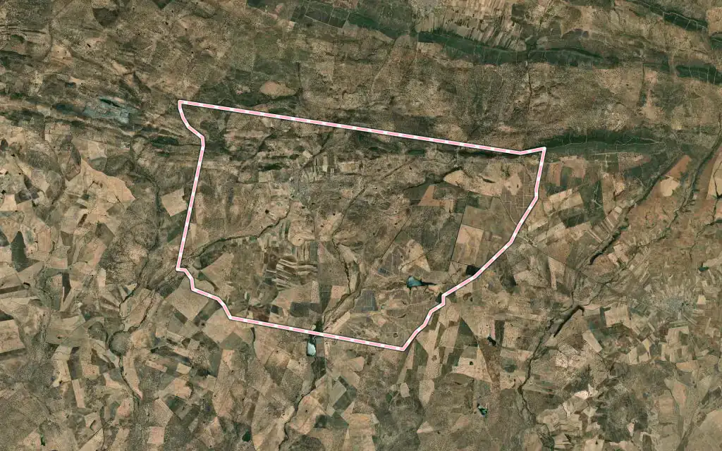Vista satélite de La Roca de la Sierra con su contorno administrativo