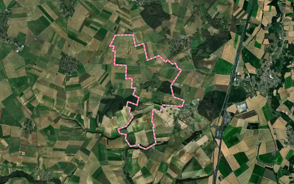 Vue satellite de Lataule avec ses contours administratifs