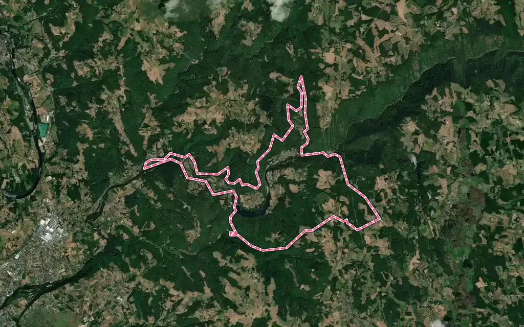 Vue satellite de Laval-de-Cère avec ses contours administratifs