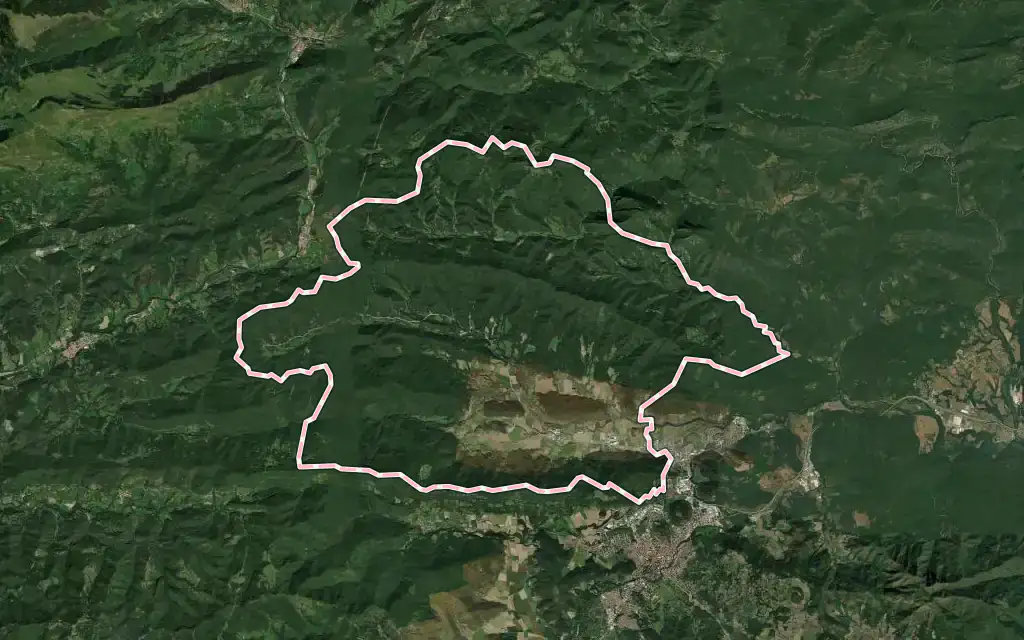 Vista satélite de la Vall de Bianya con su contorno administrativo