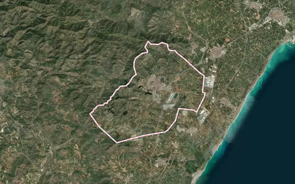 Vista satélite de la Vall d'Uixó con su contorno administrativo
