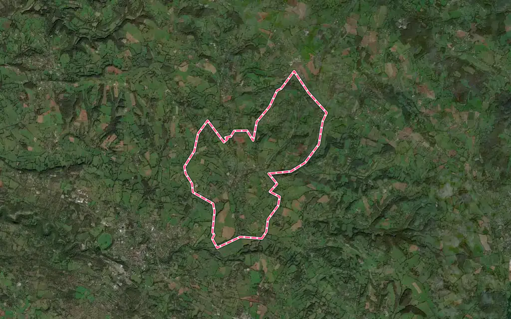 Vue satellite de Lavergne avec ses contours administratifs