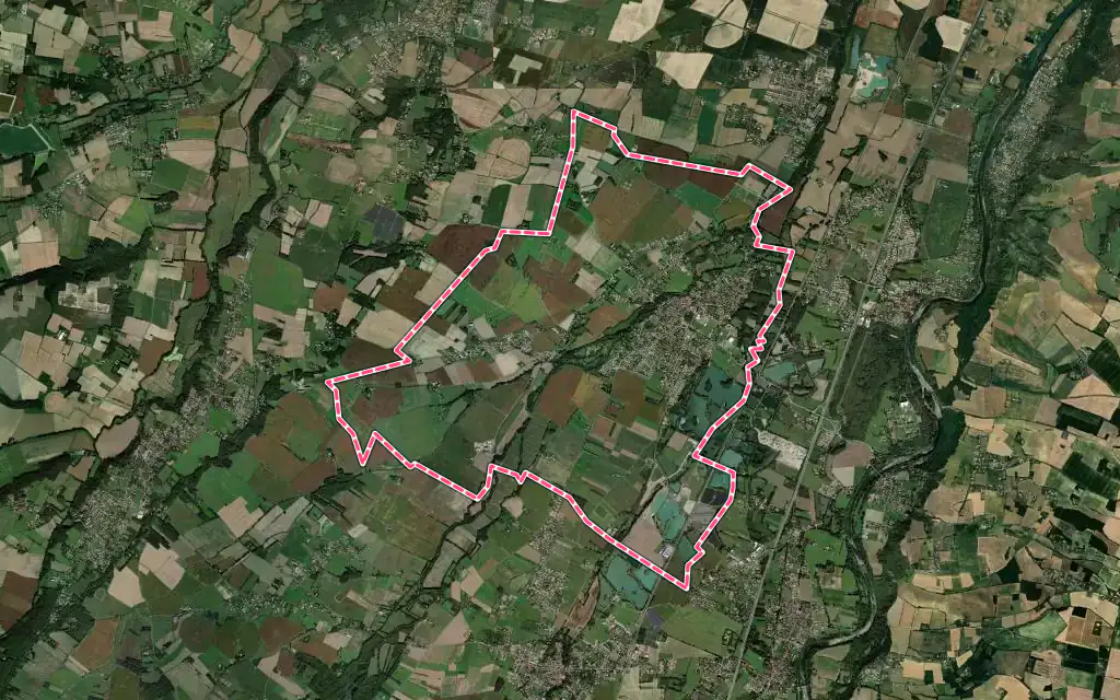 Vue satellite de Lavernose-Lacasse avec ses contours administratifs