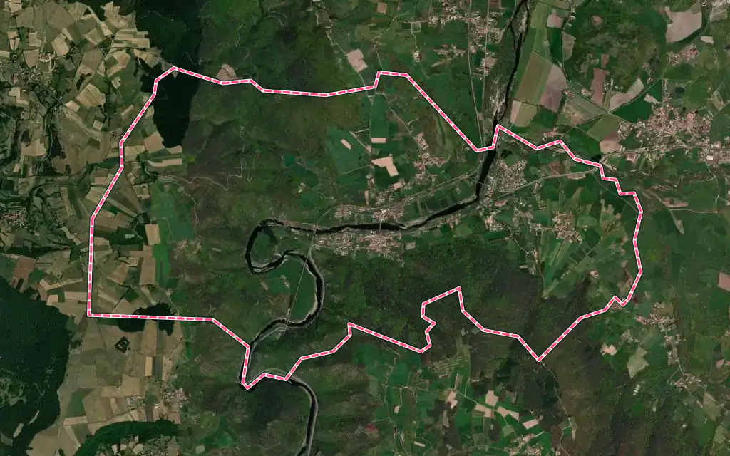 Vue satellite de Lavoûte-sur-Loire avec ses contours administratifs
