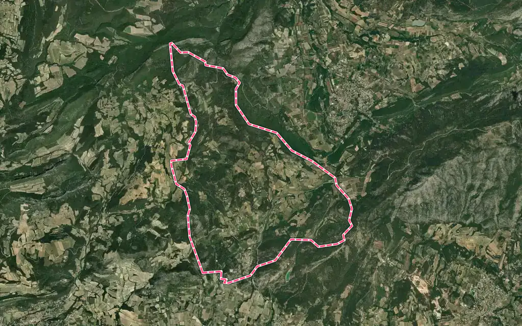 Vue satellite de Le Barroux avec ses contours administratifs