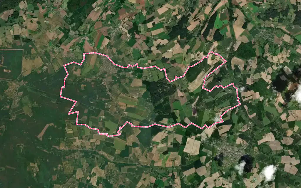 Vue satellite de Le Breil-sur-Mérize avec ses contours administratifs