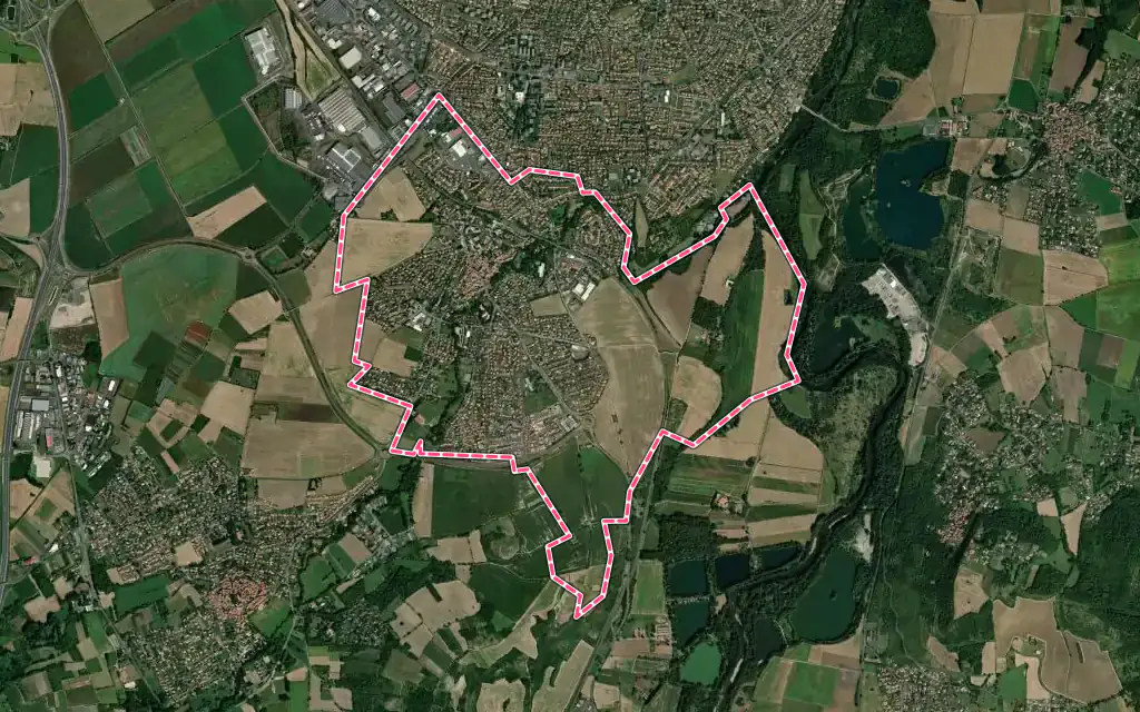 Vue satellite de Le Cendre avec ses contours administratifs