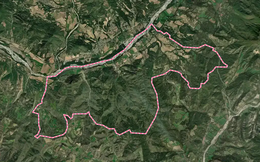Vue satellite de Le Chaffaut-Saint-Jurson avec ses contours administratifs