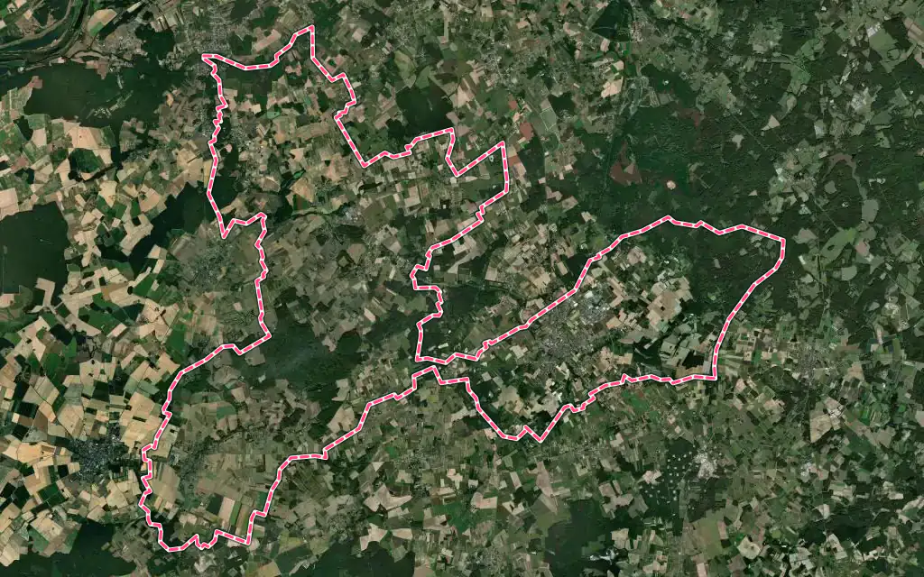 Vue satellite de Le Controis-en-Sologne avec ses contours administratifs