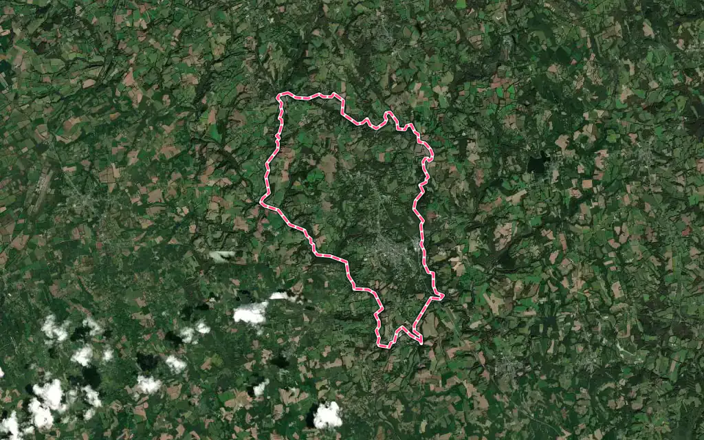 Vue satellite de Le Faouët avec ses contours administratifs