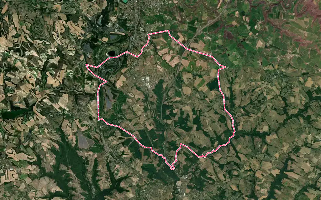 Vue satellite de Le Garric avec ses contours administratifs