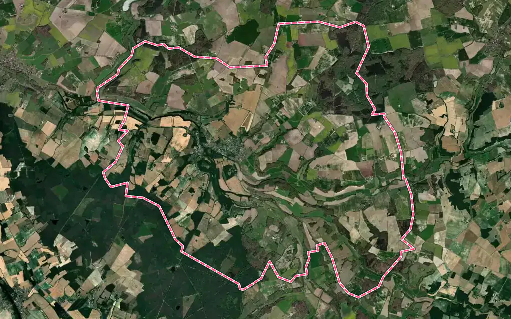 Vue satellite de Le Grand-Pressigny avec ses contours administratifs