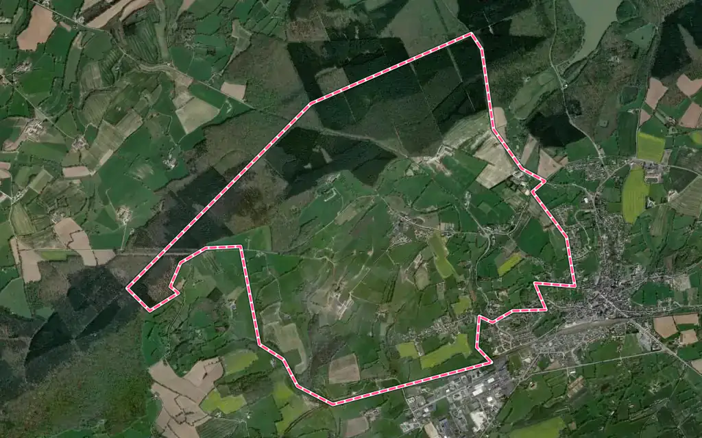 Vue satellite de Le Grez avec ses contours administratifs