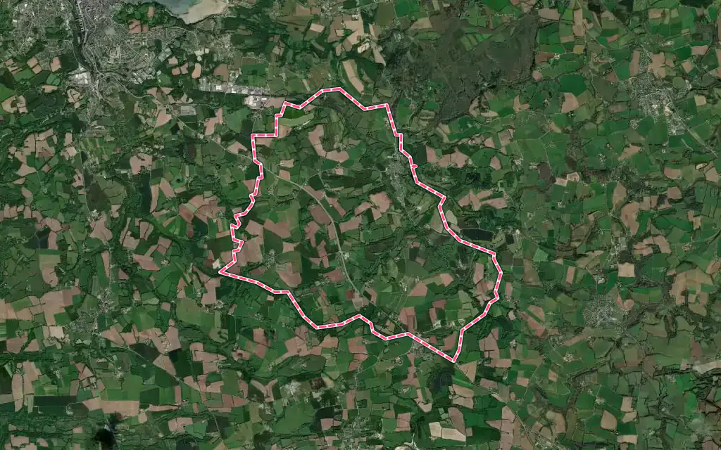 Vue satellite de Le Juch avec ses contours administratifs