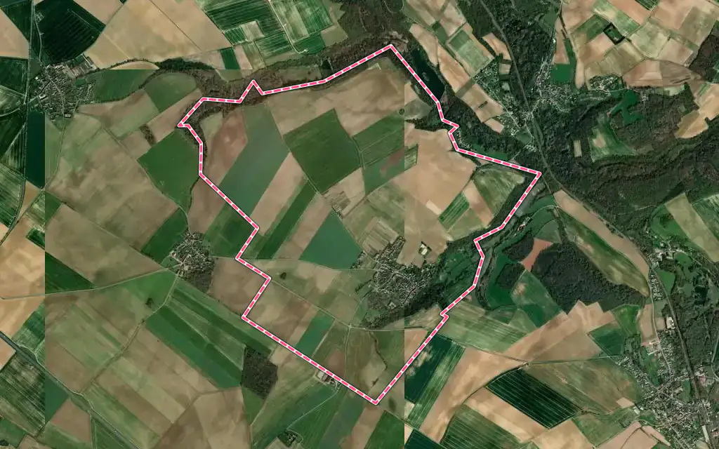Vue satellite de Le Perchay avec ses contours administratifs