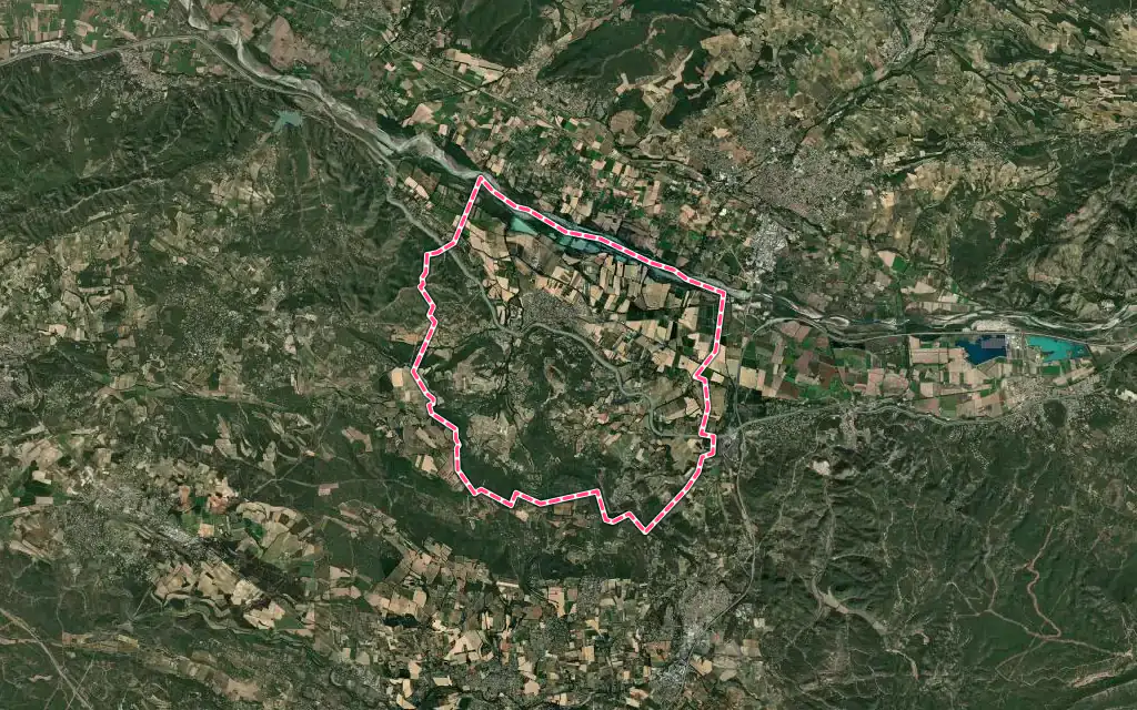 Vue satellite de Le Puy-Sainte-Réparade avec ses contours administratifs