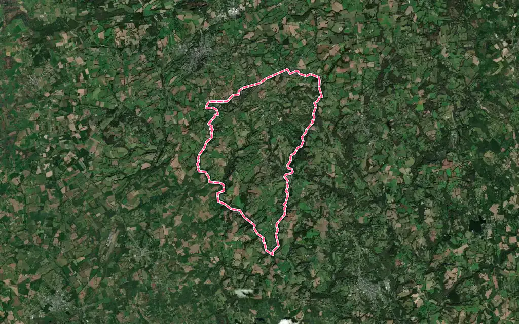 Vue satellite de Le Saint avec ses contours administratifs