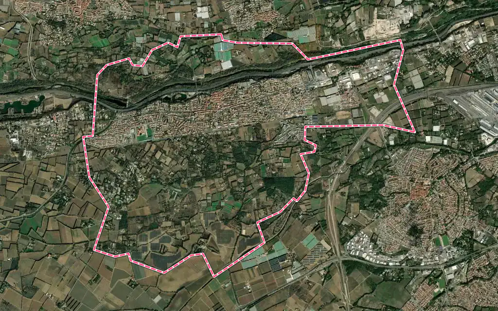 Vue satellite de Le Soler avec ses contours administratifs