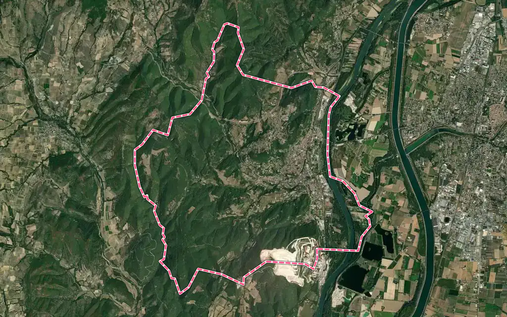 Vue satellite de Le Teil avec ses contours administratifs