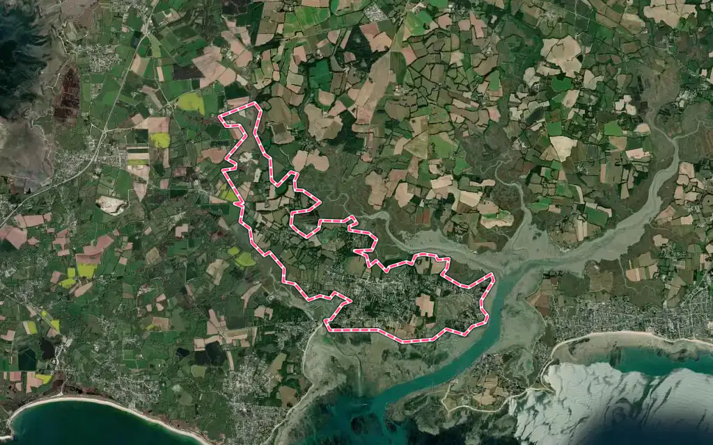 Vue satellite de Le Tour-du-Parc avec ses contours administratifs