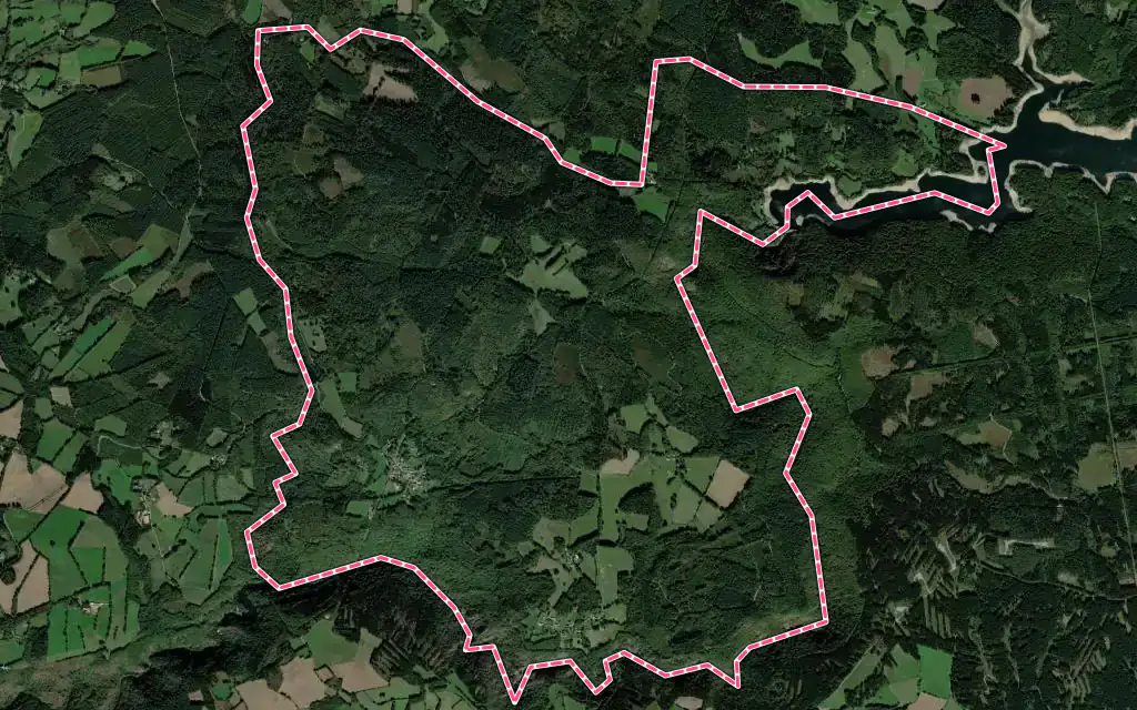 Vue satellite de Le Vintrou avec ses contours administratifs