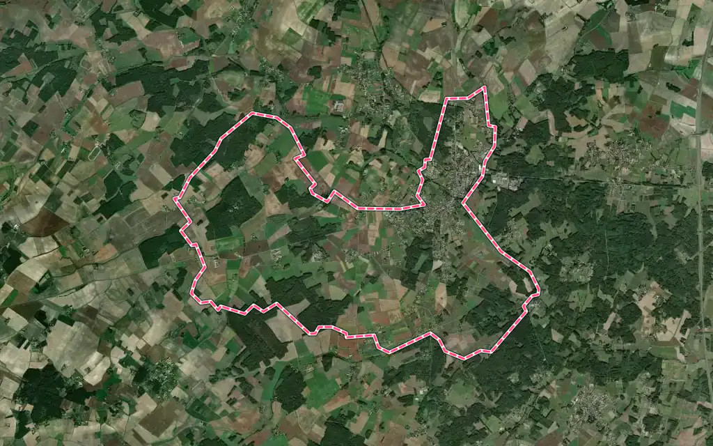 Vue satellite de Lencloître avec ses contours administratifs