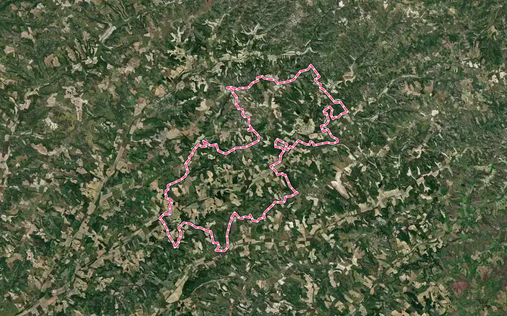 Vue satellite de Lendou-en-Quercy avec ses contours administratifs