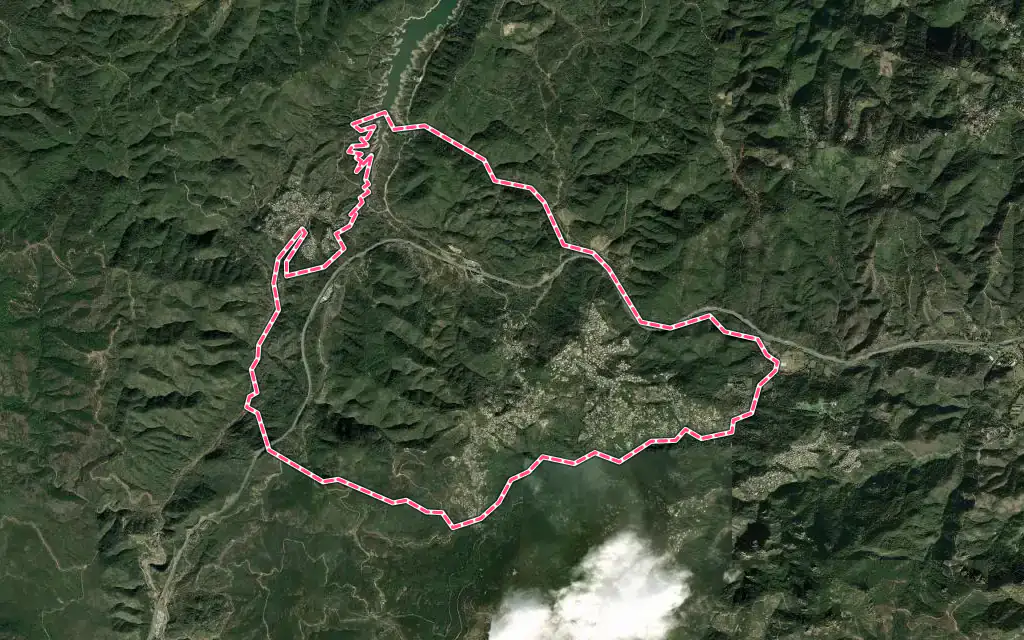 Vue satellite de Les Adrets-de-l'Estérel avec ses contours administratifs