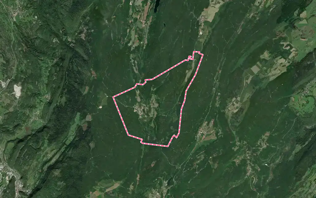 Vue satellite de Les Crozets avec ses contours administratifs