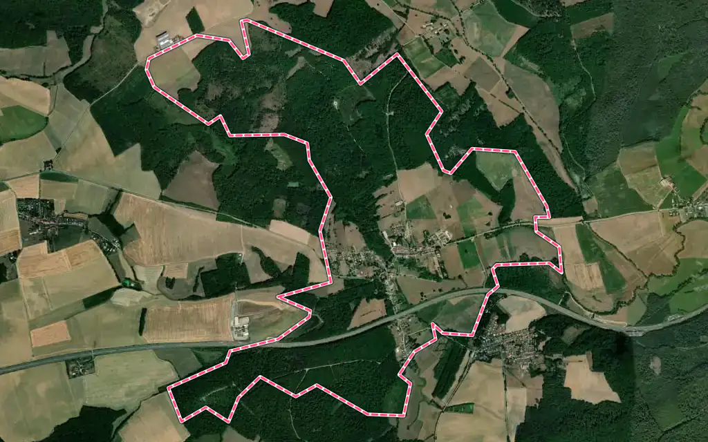 Vue satellite de Les Étangs avec ses contours administratifs