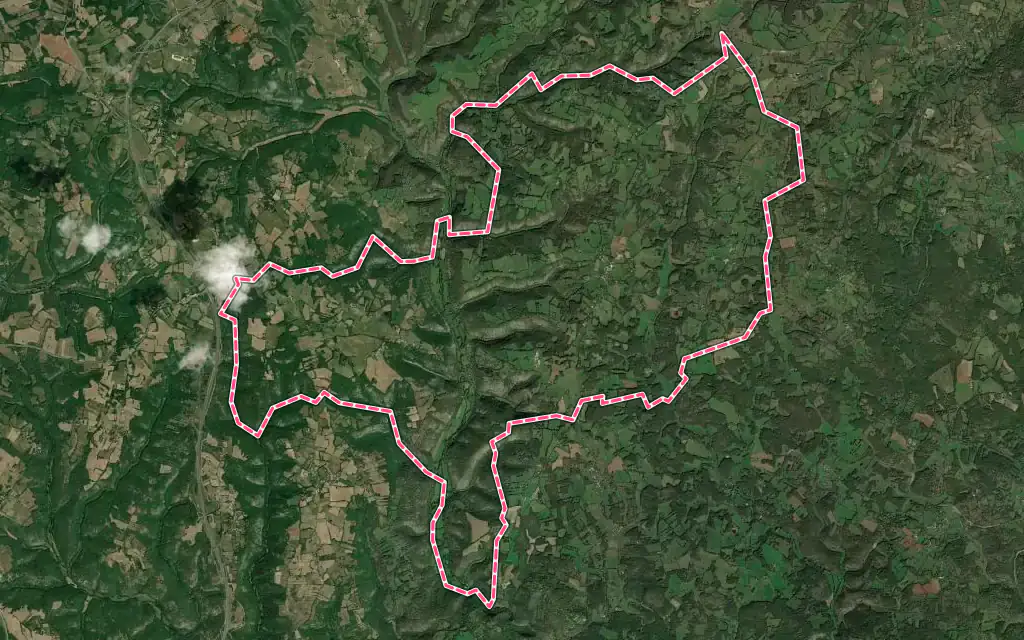 Vue satellite de Les Pechs du Vers avec ses contours administratifs