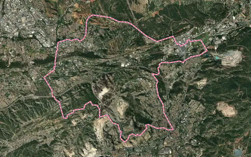 Vue satellite de Les Pennes-Mirabeau avec ses contours administratifs