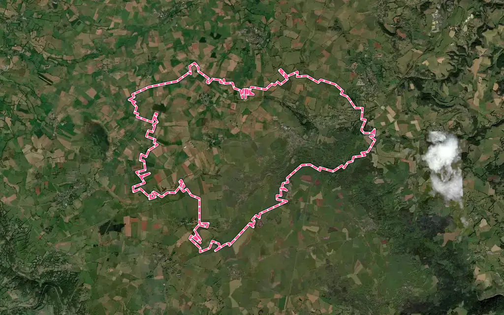Vue satellite de Les Ternes avec ses contours administratifs