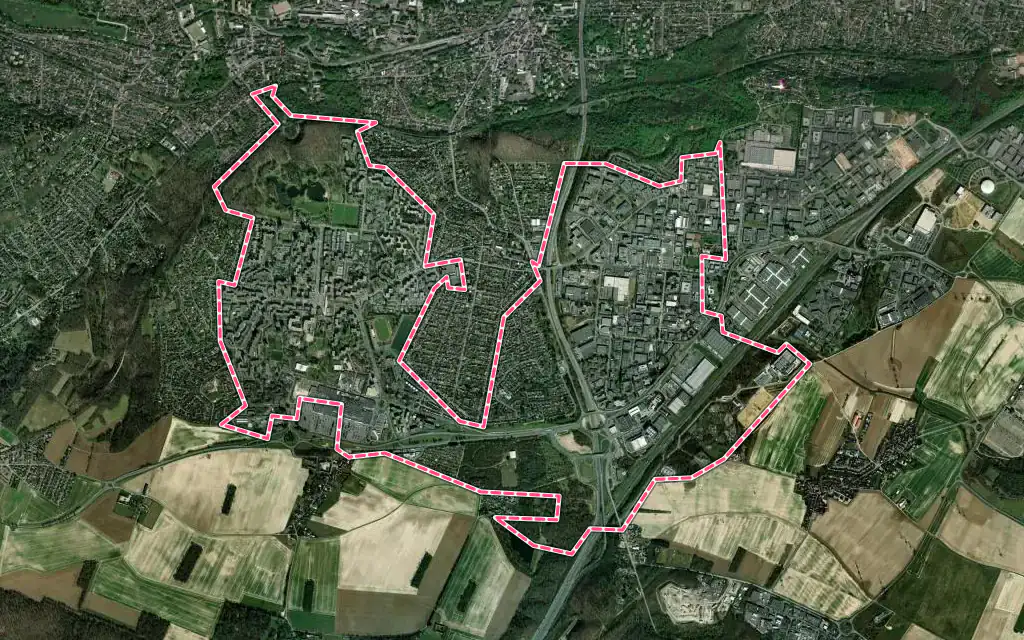 Vue satellite de Les Ulis avec ses contours administratifs