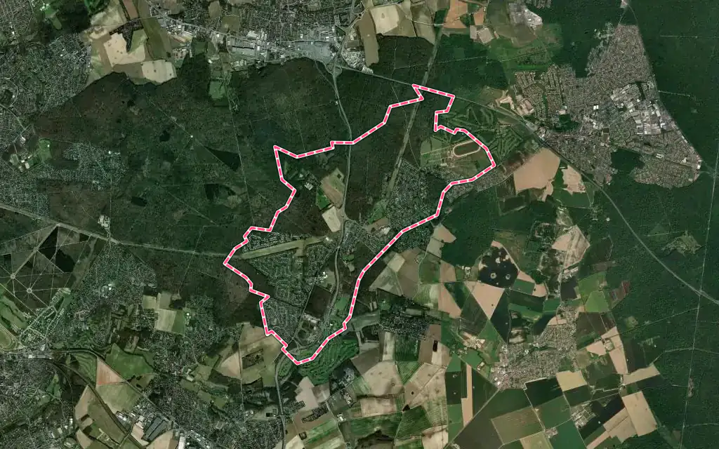 Vue satellite de Lésigny avec ses contours administratifs