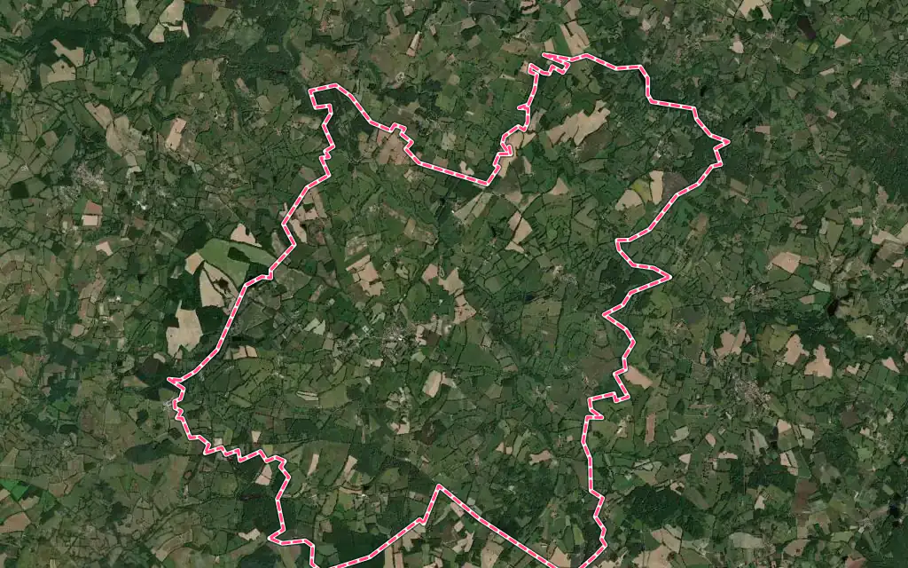 Vue satellite de Lesterps avec ses contours administratifs